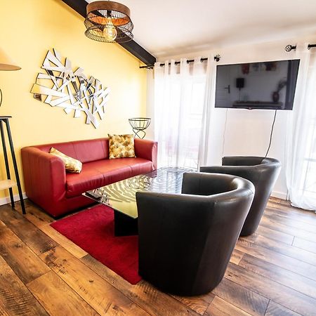 Le Dupe Aparthotel Brissac-Quince Exteriör bild