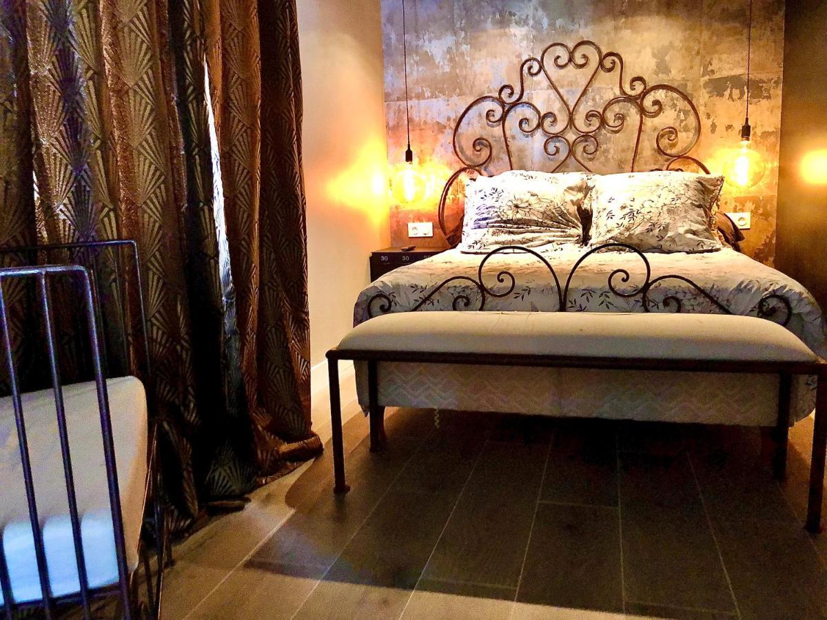 Le Dupe Aparthotel Brissac-Quince Exteriör bild
