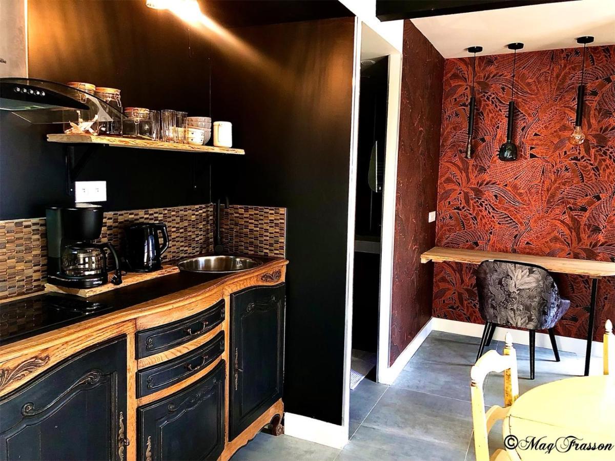 Le Dupe Aparthotel Brissac-Quince Exteriör bild