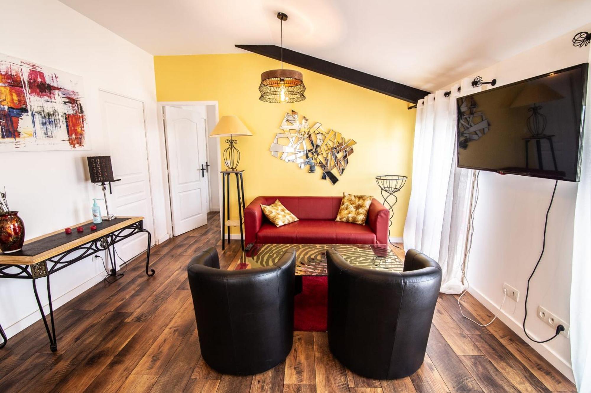 Le Dupe Aparthotel Brissac-Quince Exteriör bild
