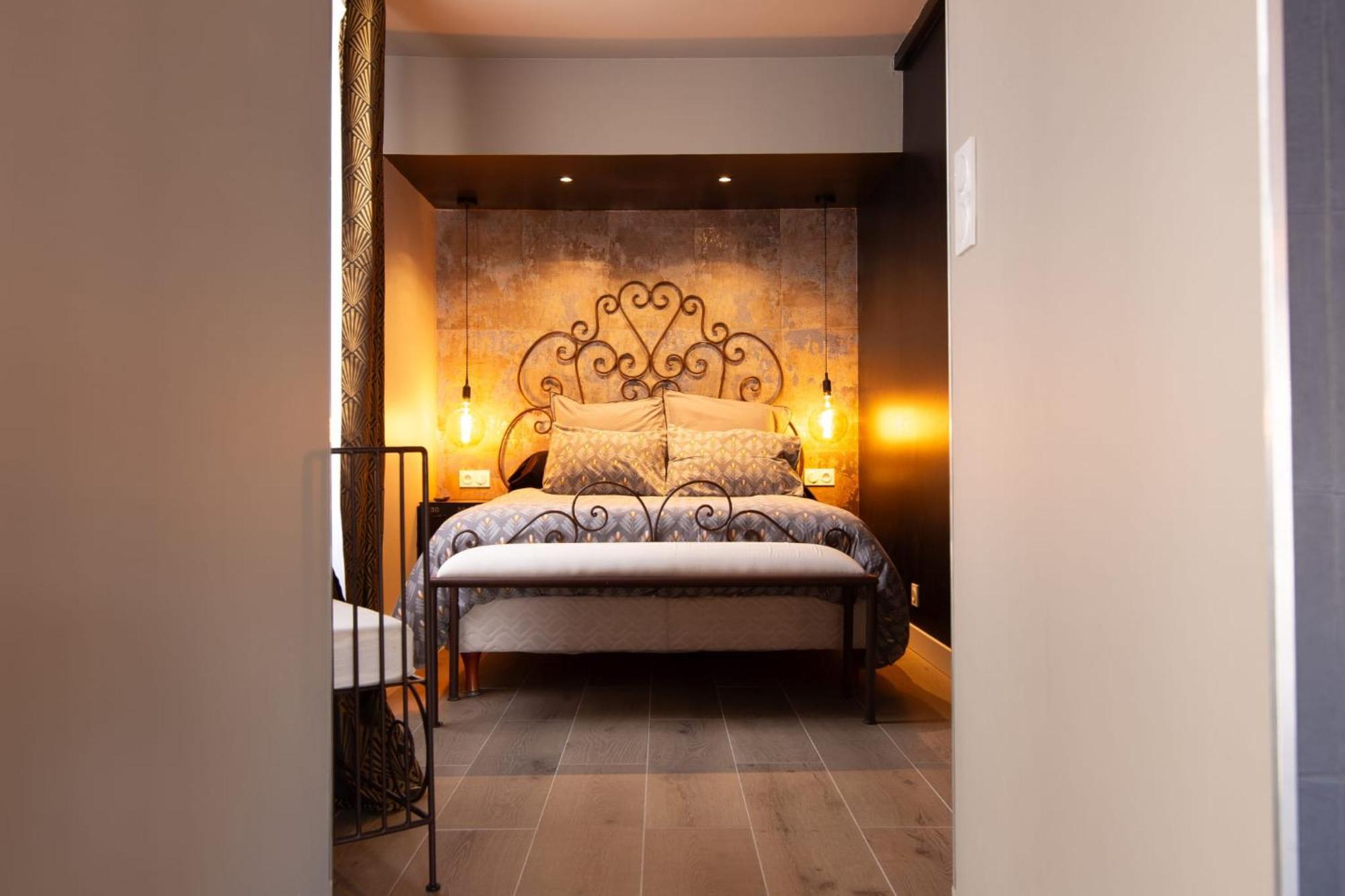 Le Dupe Aparthotel Brissac-Quince Exteriör bild