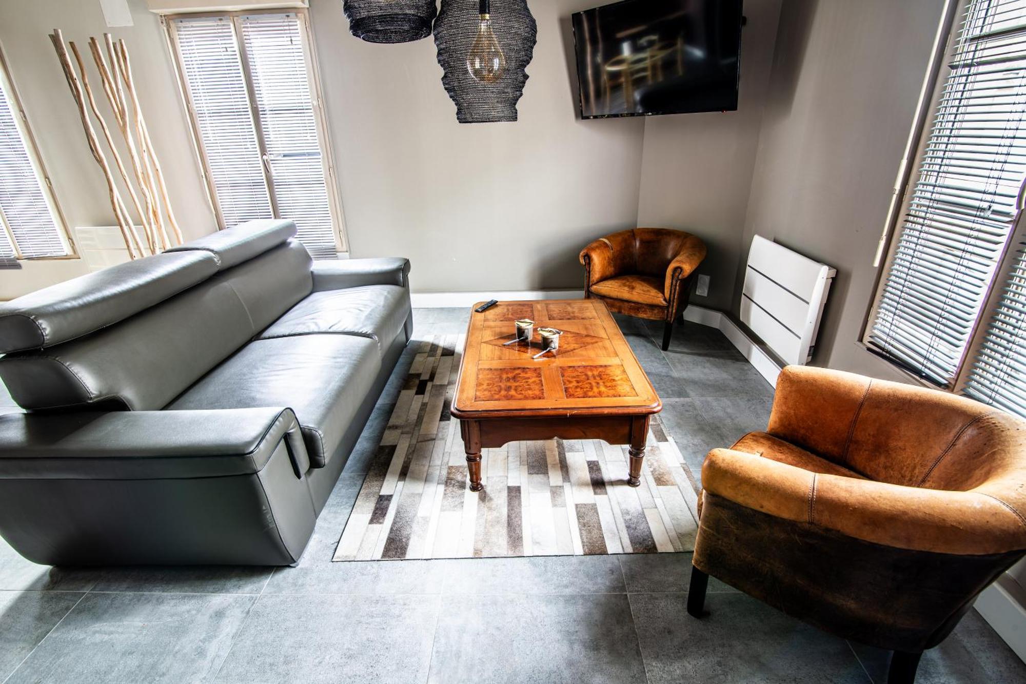 Le Dupe Aparthotel Brissac-Quince Exteriör bild