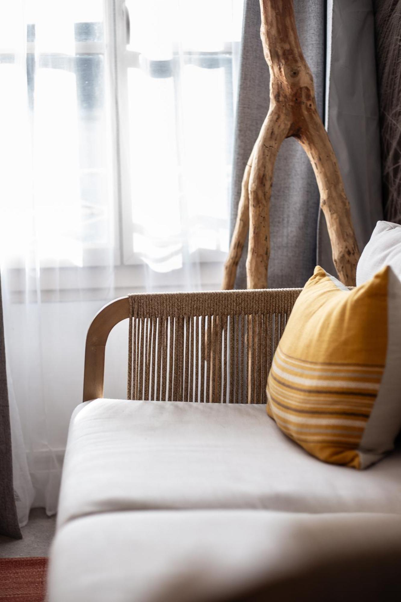 Le Dupe Aparthotel Brissac-Quince Exteriör bild
