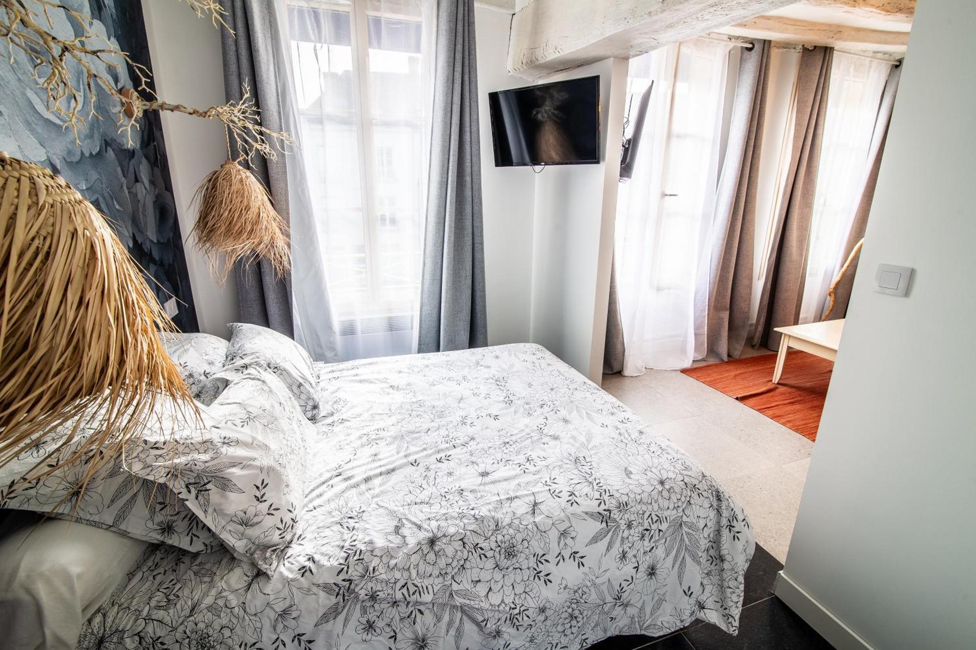 Le Dupe Aparthotel Brissac-Quince Exteriör bild