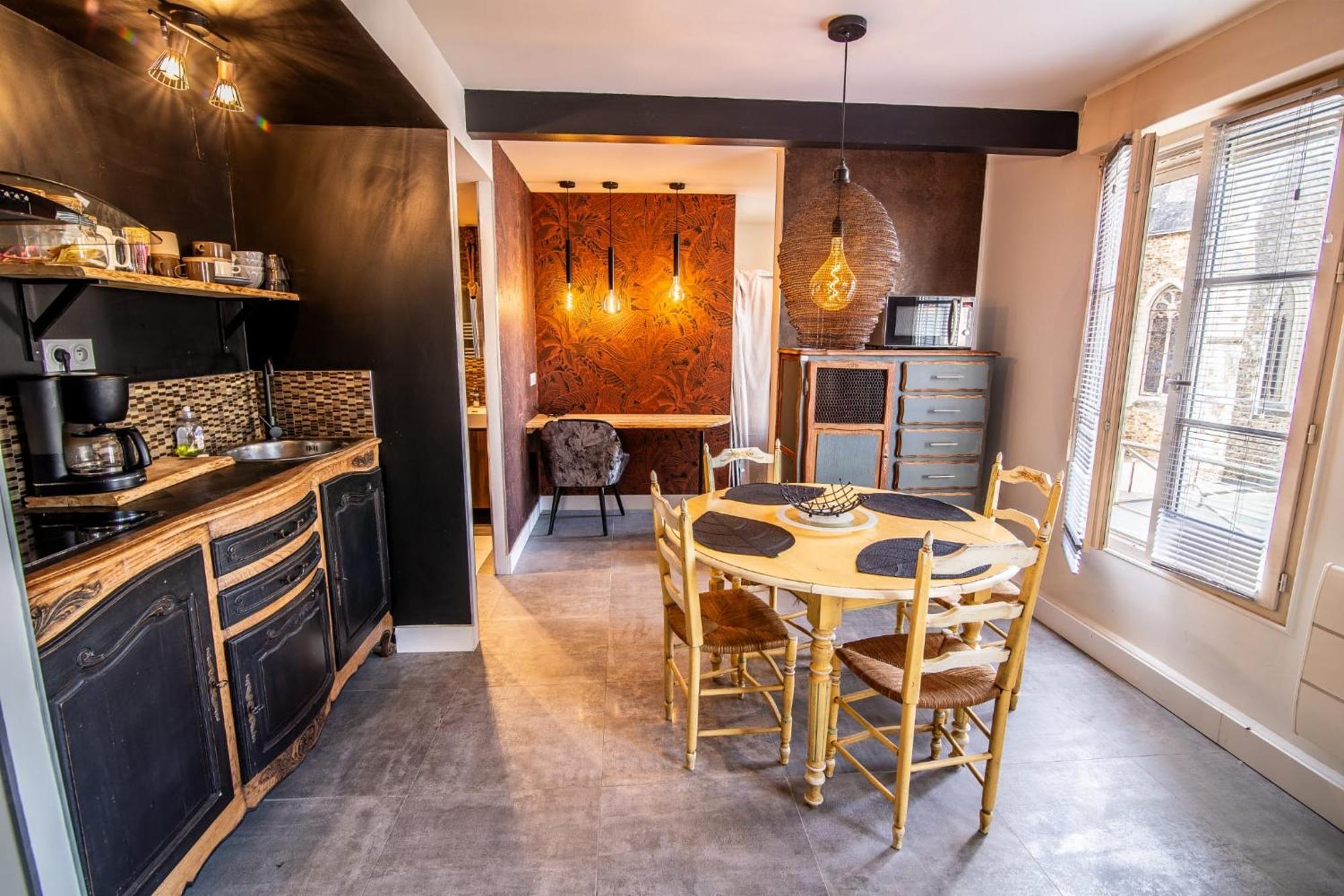 Le Dupe Aparthotel Brissac-Quince Exteriör bild